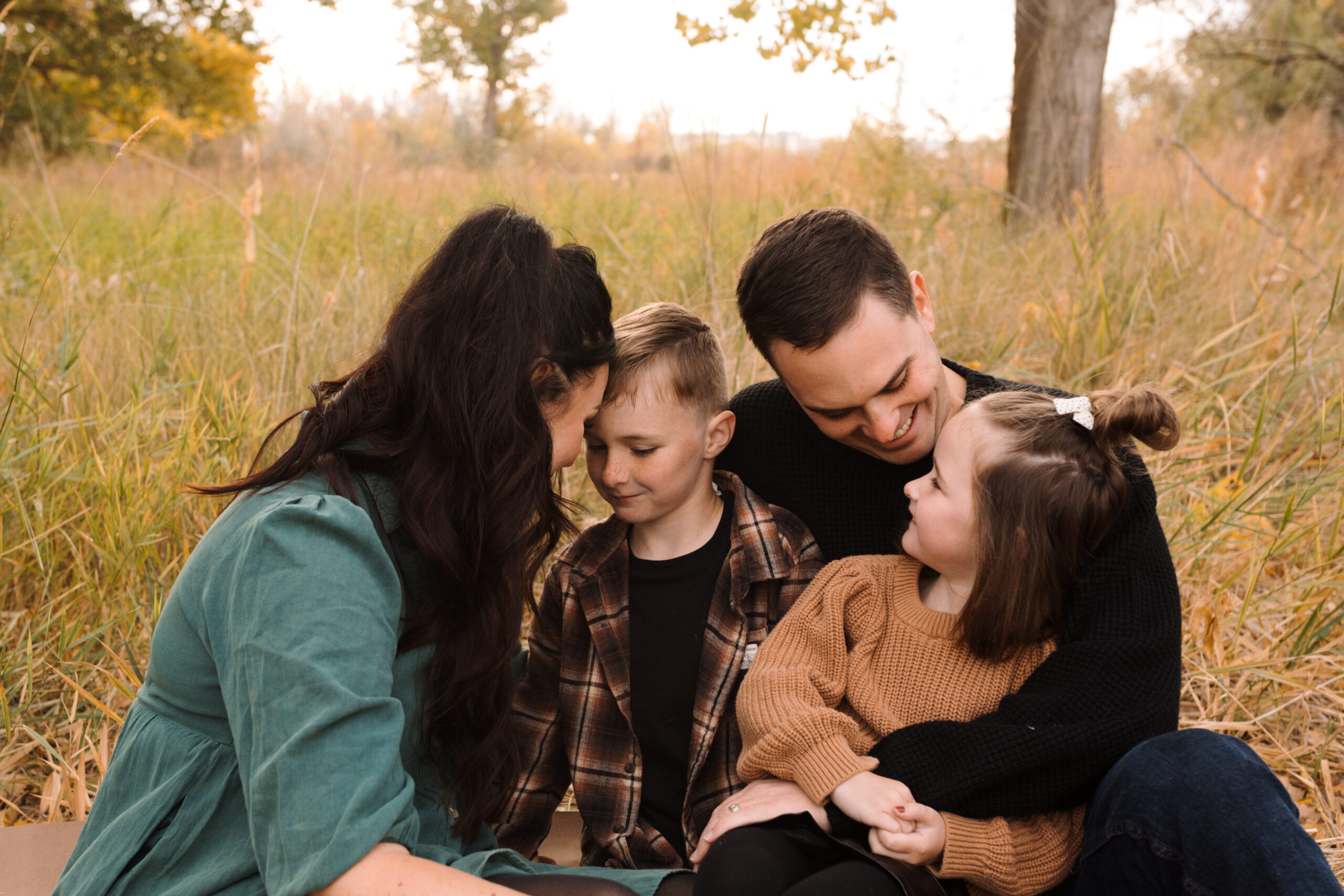 family of four fall family pictures